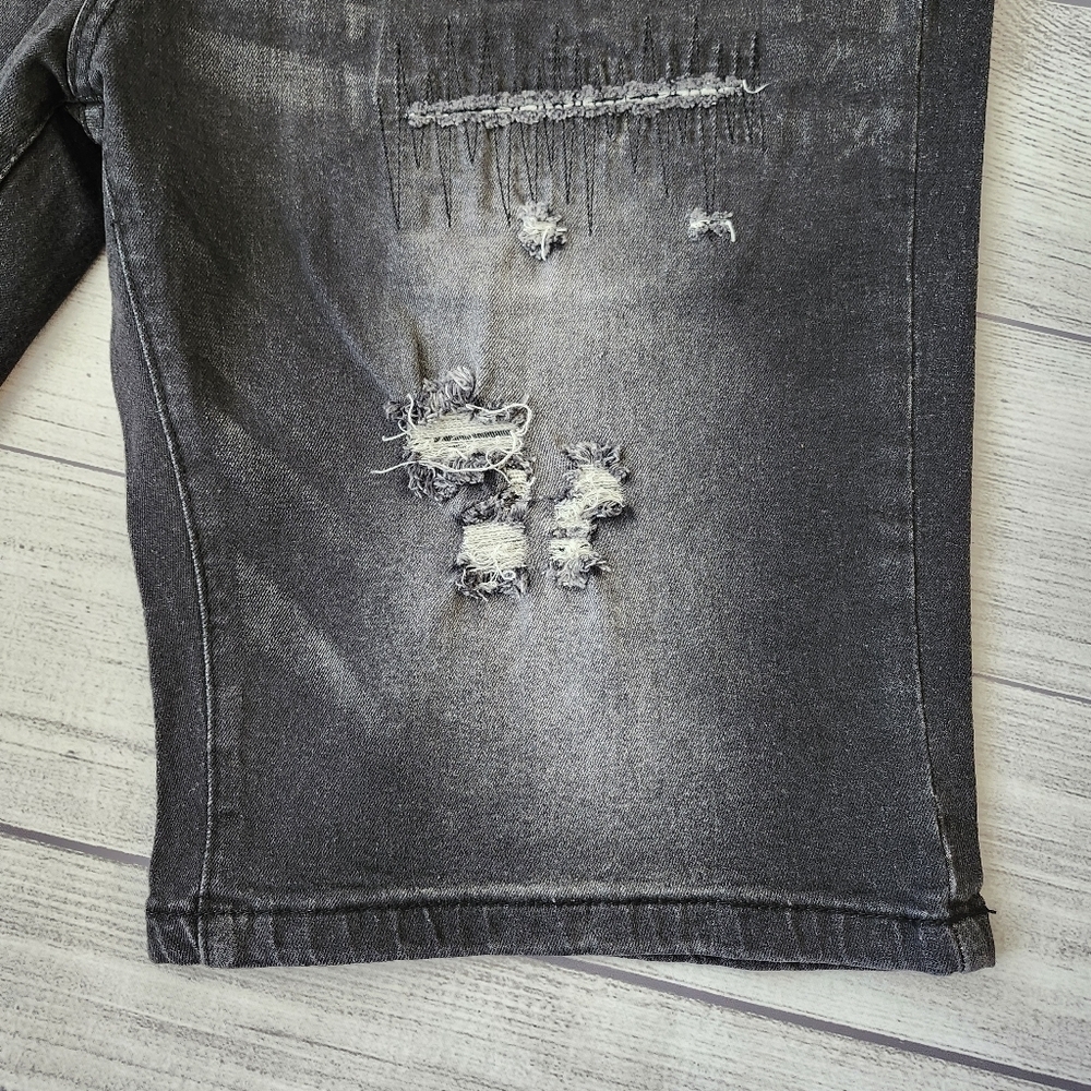 Men's Distressed Skinny Fit Black Denim Shorts With Stretch - Picture 4 of 11
